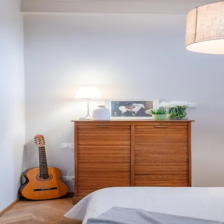 Retreat With Garden Charm Apartman *