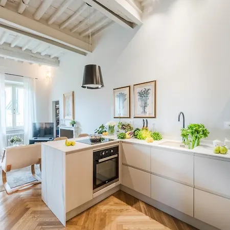 Retreat With Garden Charm Lucca