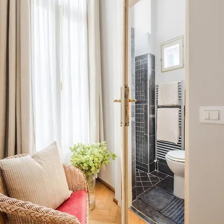 Retreat With Garden Charm Apartman *