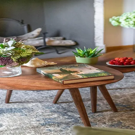 Retreat With Garden Charm *