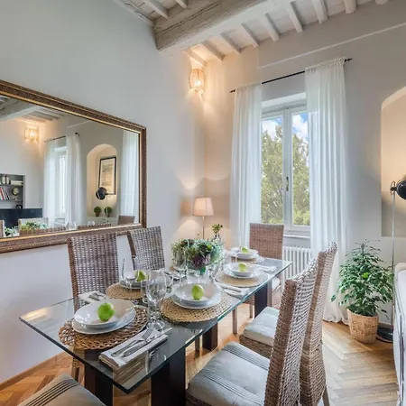Apartman Retreat With Garden Charm